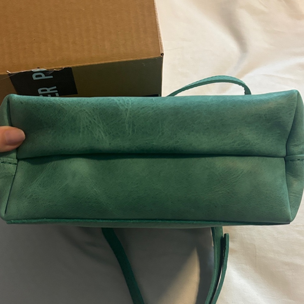Portland Leather Mini crossbody tote IN REEF. NEW - Picture 5 of 8